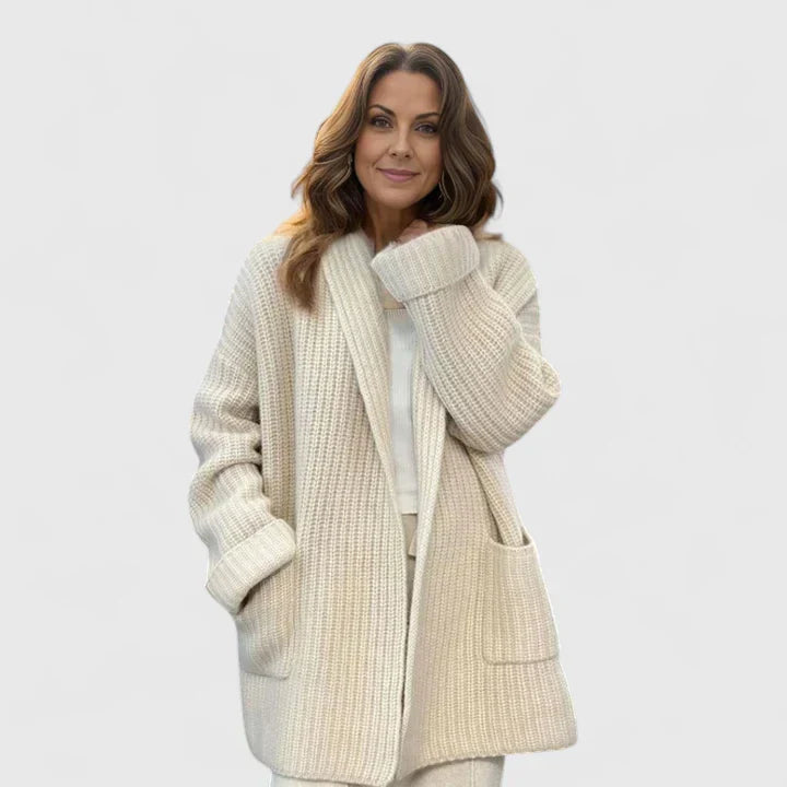 Stina | Öppen Cardigan med Smickrande Silhuett