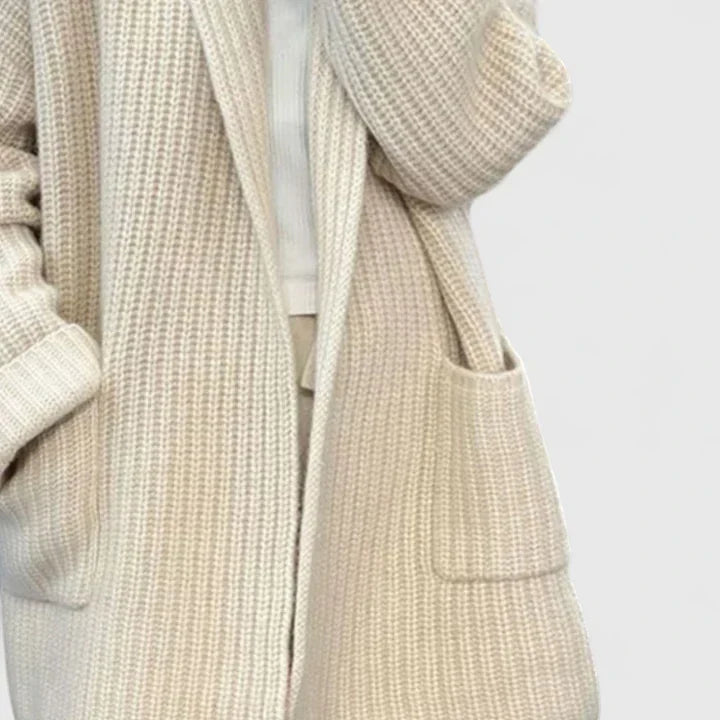 Stina | Öppen Cardigan med Smickrande Silhuett