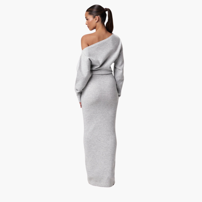 Figurnära Stickad Maxiklänning med Off Shoulder