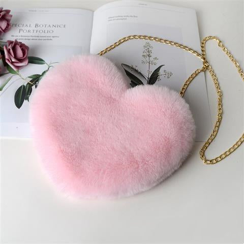Hjärtformad fluffig väska med kedja