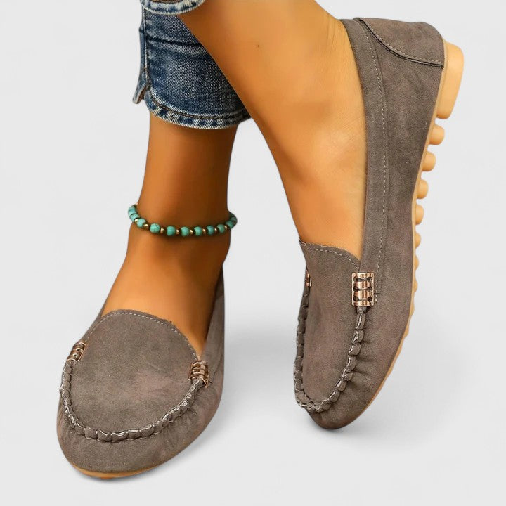 Karin | Ortopediska Loafers med Metalldetalj