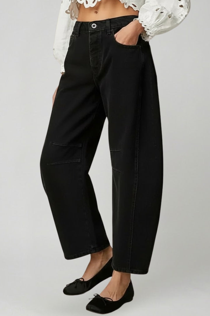 Tove | Klassiska Högmidjade Jeans med Knappgylf