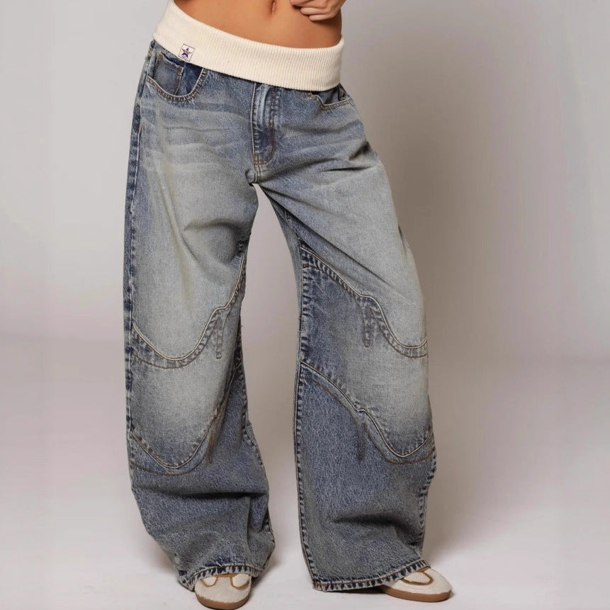 Löst sittande jeans med raka ben och fickor – streetstil
